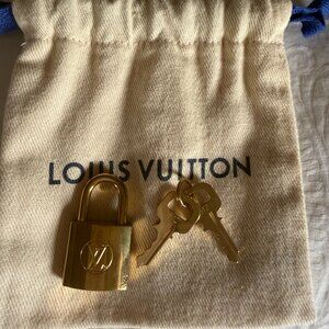Louis Vuitton Shiny Gold Lock with Two Keys 612